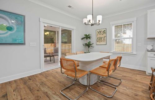 North Charleston House | Candy Cloud- Pool- Park Circle mins to Dtwn