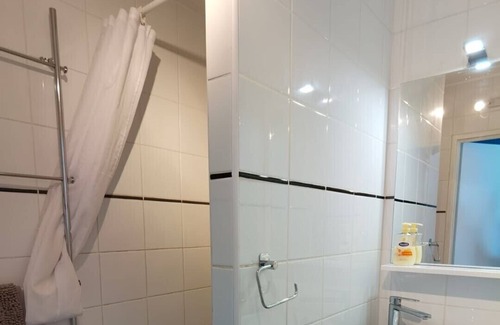 Les Arenes Apartment | Canet air-conditioned cabin apt 700m from the beach / Swimming pools, paddling pool and parking
