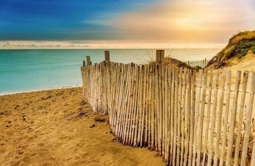 Le Port House | Canétoise located 50 m from the sea, 2 to 7 pers, air conditioning, private parking.