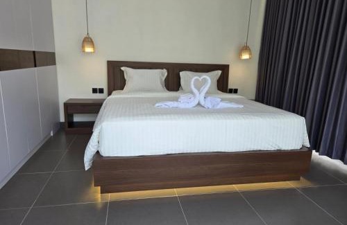 Babakan Villa | Canggu Velvet Oasis - Private Villa 3Bedroom
