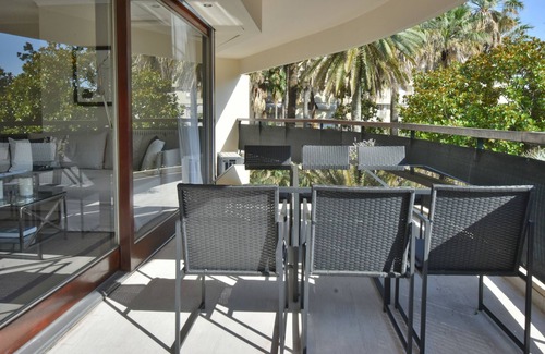 California - Pezou Apartment | CANNES - 2-BR flat 15-min walk to the beaches