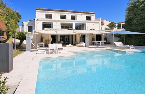 Cannes City Centre Villa | Cannes Californie a luxury villa with panoramic sea view