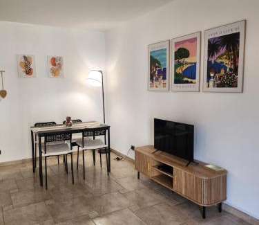 Carnot Apartment | Cannes Paradis