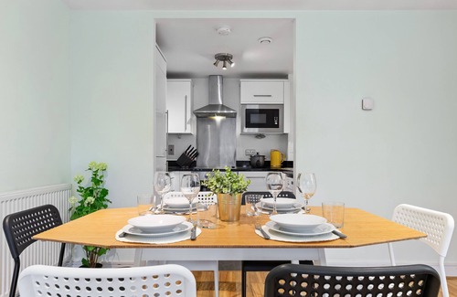 Canning Town South Apartment | Canning Town Spacious - FBS Homes