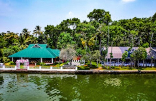Aryad South Resort | Canoe Ville Kerala