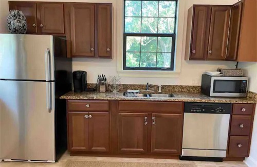 College Park House | Canterbury Carriage House- private space