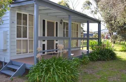 Venus Bay House | Canterbury Cottage - beautiful cedar cottage in Venus Bay