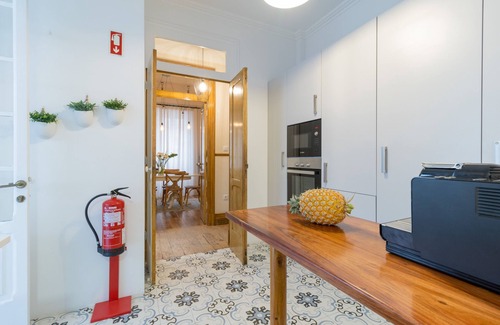 Ponta Delgada House | Canto do Atlântico- Central 4 Bedroom House w/Air Con, Garage and Outdoor Patio