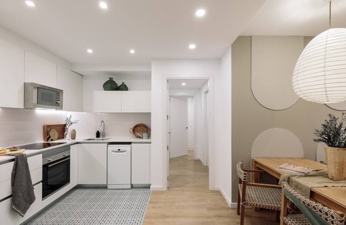 La Ribera Apartment | Cantone - 2 bedrooms, balcony and terrace in Ciutat Vella