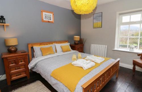 Brecon Apartment | Cantref House Top Floor