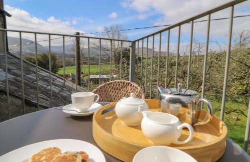 Brecon Apartment | Cantref House Top Floor
