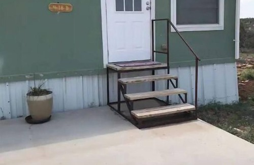 Whites City Bed & Breakfast | Canyon Casitas-Nazareth Cabin