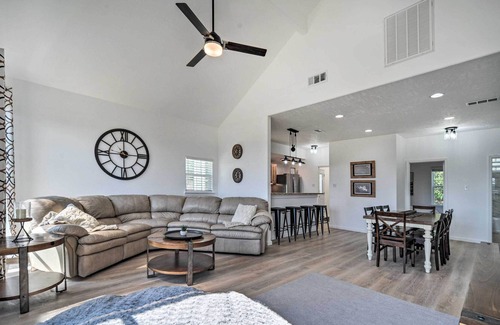 Canyon Lake Cottage | Canyon Lake Retreat w/ Deck Near Boat Ramps