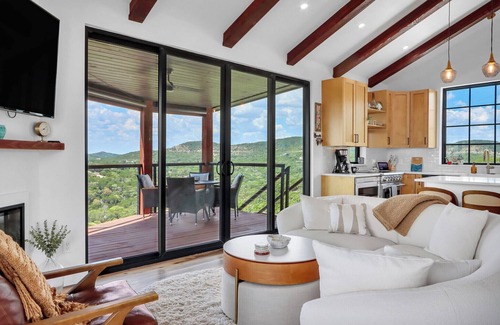 Canyon Lake Cottage | Canyon Lake Tree House: Modern 2BR Luxury w/ Hot Tub, Decks & Stunning Views