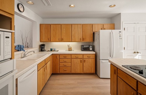 Oak Creek House | Canyon Mesa Townhome with Spectacular Red Rock Views! - Heaven on the 7th - S084
