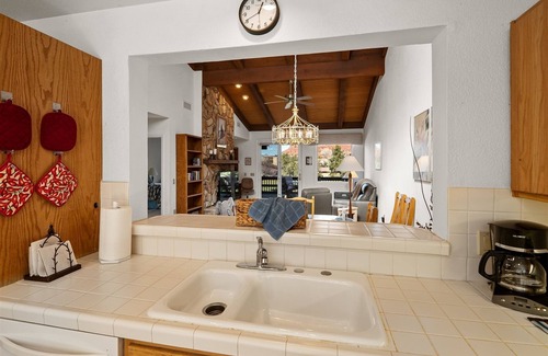 Oak Creek House | Canyon Mesa Townhome with Spectacular Red Rock Views! - Heaven on the 7th - S084