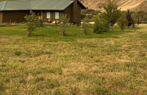 Ellensburg House | Canyon Ranch Orchard House on the Yakima River