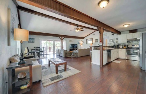 Canyon Lake House | Canyon Springs Cove in Canyon Lake, on boat ramp