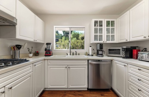 Los Angeles House | Canyon View LA Escape Work Relax Explore