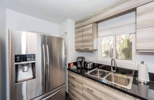 Hillcrest House | Canyon View Summary: