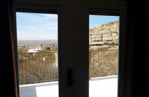 Alamogordo House | Canyon Vista Home, exclusive neighborhood with magnificent views of White Sands