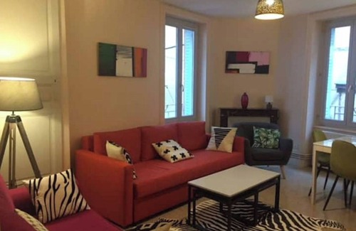 Thiers Apartment | Cap Coutellerie - Appartement 10 Personnes - Hypercentre de Thiers