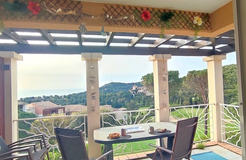Cap Esterel Apartment | Cap Esterel-Au Petit Paradis-Appt Air-conditioned Sea and Esterel view-Terrace 16 m2