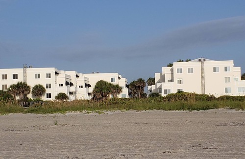 Port Canaveral Condo | Cape Canaveral Oceanfront Beach Retreat-Gated Condo with Southern Sun Exposure n