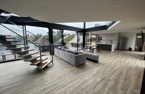 El Penol House | Cape Cod- El Peñol with access to dam