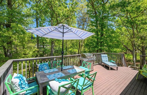 North Eastham Apartment | Cape Cod National Seashore Treehouse Cycle, Swim, Hike or Kayak with your dog