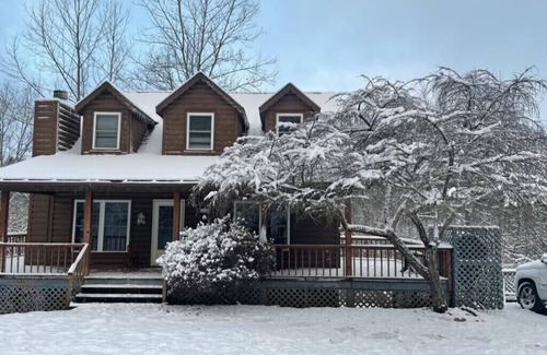 Piney Creek Cabin | CAPE CODE BEAUTY IN THE APPALACHIANS