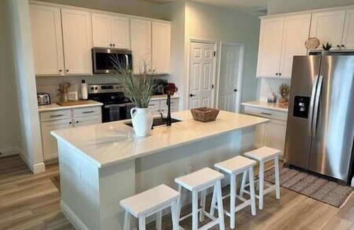 Lochmoor Waterway Estates House | Cape Coral/Ft. Myers Waterfront Four Bedroom Home, 4 bdr/3 bath Cape Coral/Ft. Myers Home