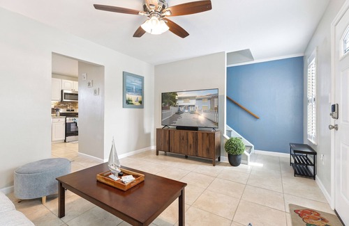 Cape Caneveral Beach Gardens House | Cape Escape: Beachside Townhome, Walk to Beach w/Private Patio & Balcony 🌊