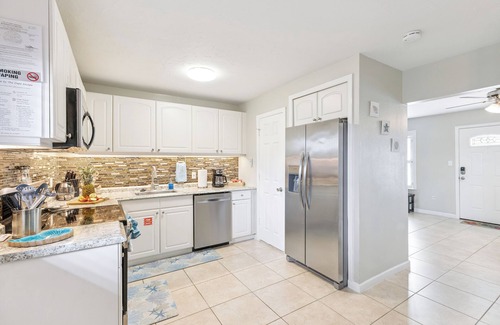 Cape Caneveral Beach Gardens House | Cape Escape: Beachside Townhome, Walk to Beach w/Private Patio & Balcony 🌊