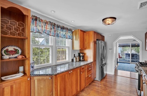 North Cape May House | Cape Escape with a Pool! Bookings available for 2026 now!
