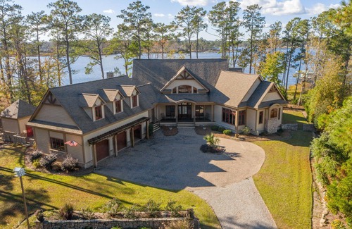 Minnesott Beach House | Cape Hatteras - Waterfront w/Dock