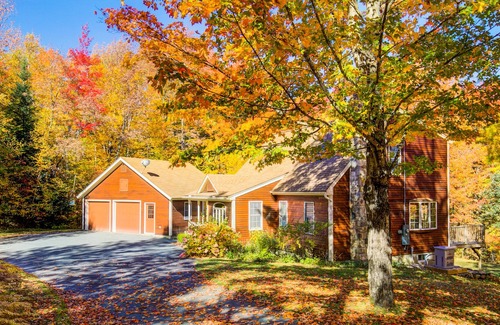 Sugar Hill House | Cape home with private washer/dryer, private deck, and grill
