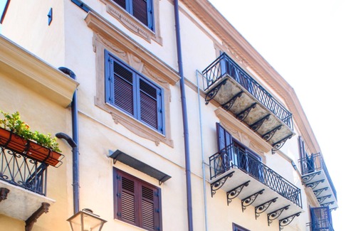 Palermo Apartment | Cape House: Beautiful Apartment on the Cape Market