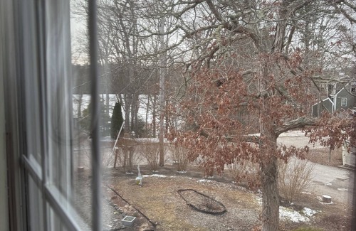Mashpee House | Cape house in charming Mashpee walking distance to John’s Pond.
