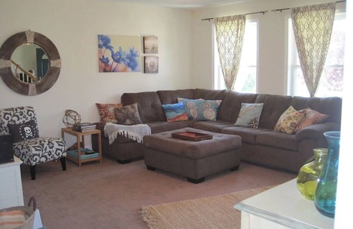 Del Haven House | Cape May-1 block to Delaware Bay beach, sleeps 10 and pet friendly