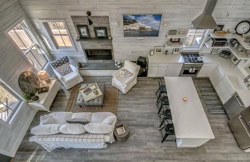 West Cape May House | Cape May Cottage in The Woods with Great Floor Plan - 3 en-suite bedrooms +Loft