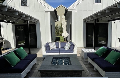 West Cape May House | Cape May Cottage in The Woods with Great Floor Plan - 3 en-suite bedrooms +Loft