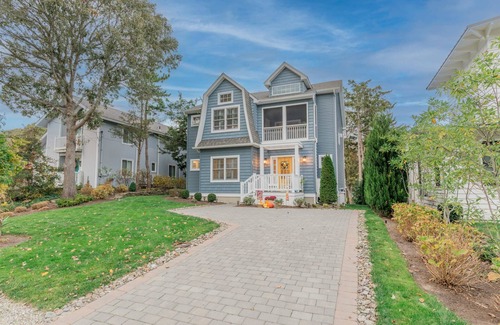 Cape May Point House | Cape May Point Home just steps to Lake Lily.