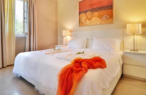 Parga House | Cape North West