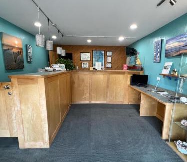 Buxton Hotel | Cape Pines Motel