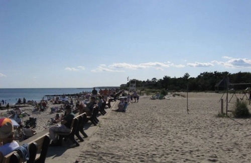 South Yarmouth House | Cape side beach retreat – Amazing Beach Location! Walk to the beach