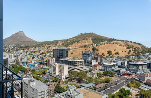 Flora Park Apartment | Cape Town Skyline from 16 on Bree Apartment| Views