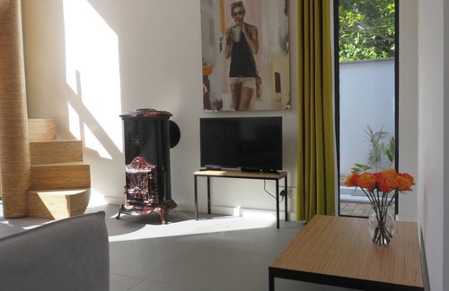 Capri Villa | Cape white villa - Duplex suite (No Load shedding)