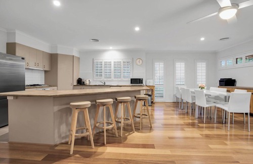 Capel Sound House | Capel Home (House & Guest house) by Ready Set Stay