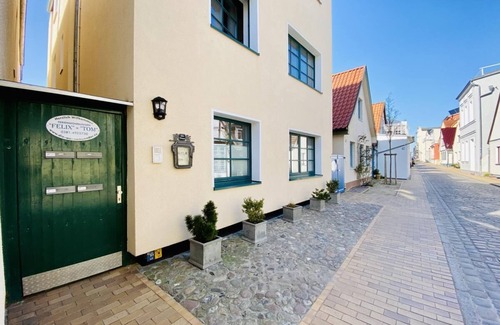 Warnemuende Apartment | Capitaenshaus Froehlich, Felix